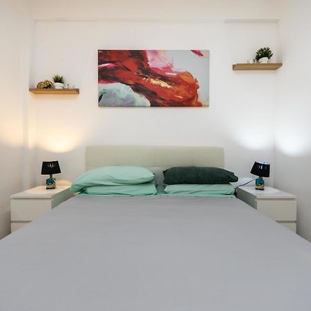 Lotus - Appartamento Sul Mare A Ostia Con Giardino Relax Eksteriør billede